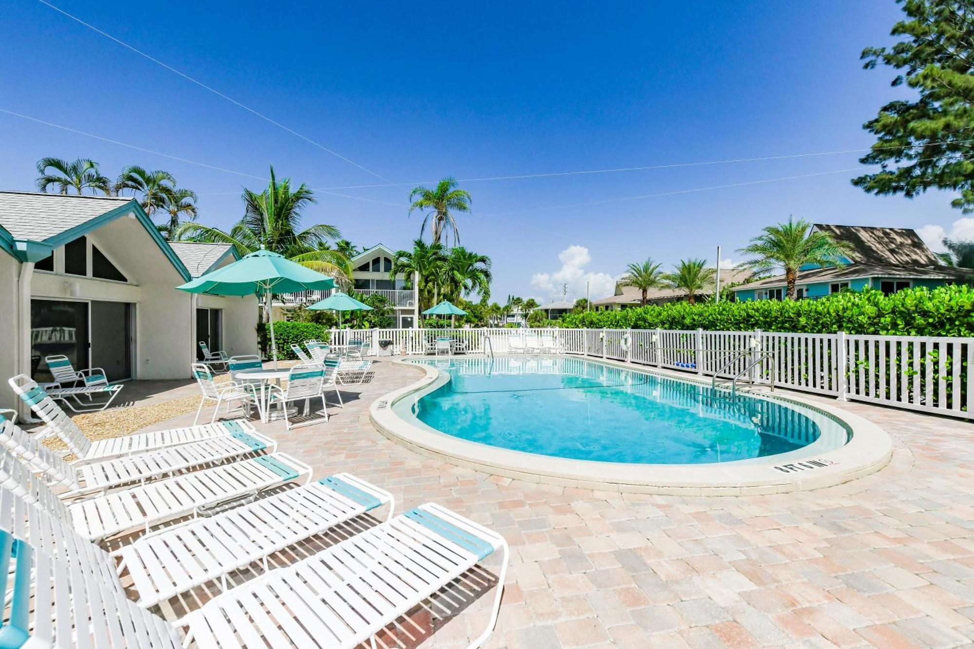 Coconuts Poolside #115 Vila Holmes Beach Exterior foto