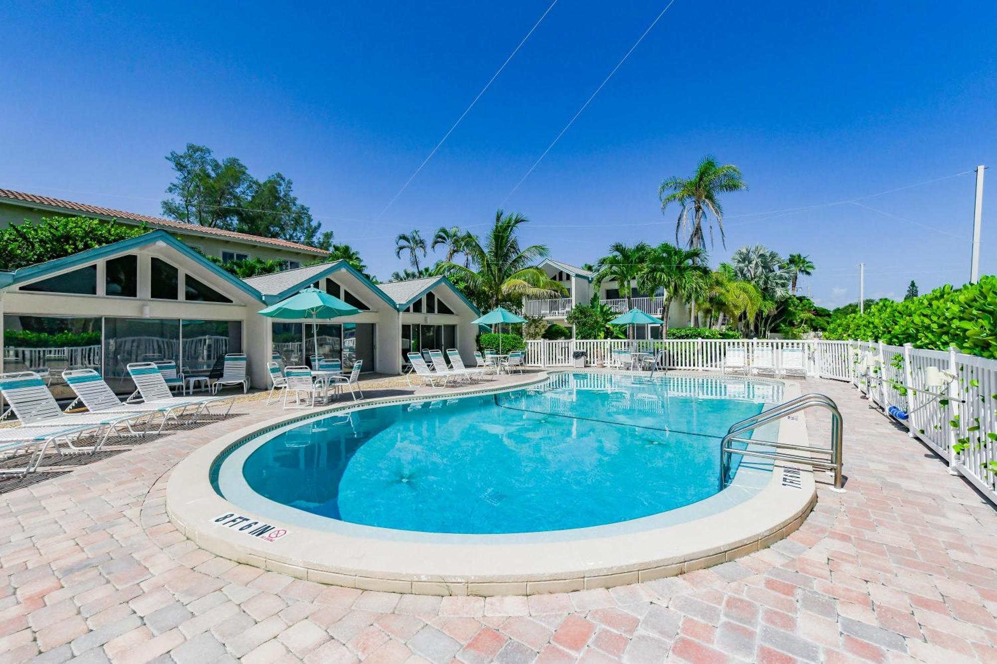 Coconuts Poolside #115 Vila Holmes Beach Exterior foto